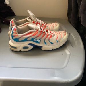 Authentic AirMax Plus